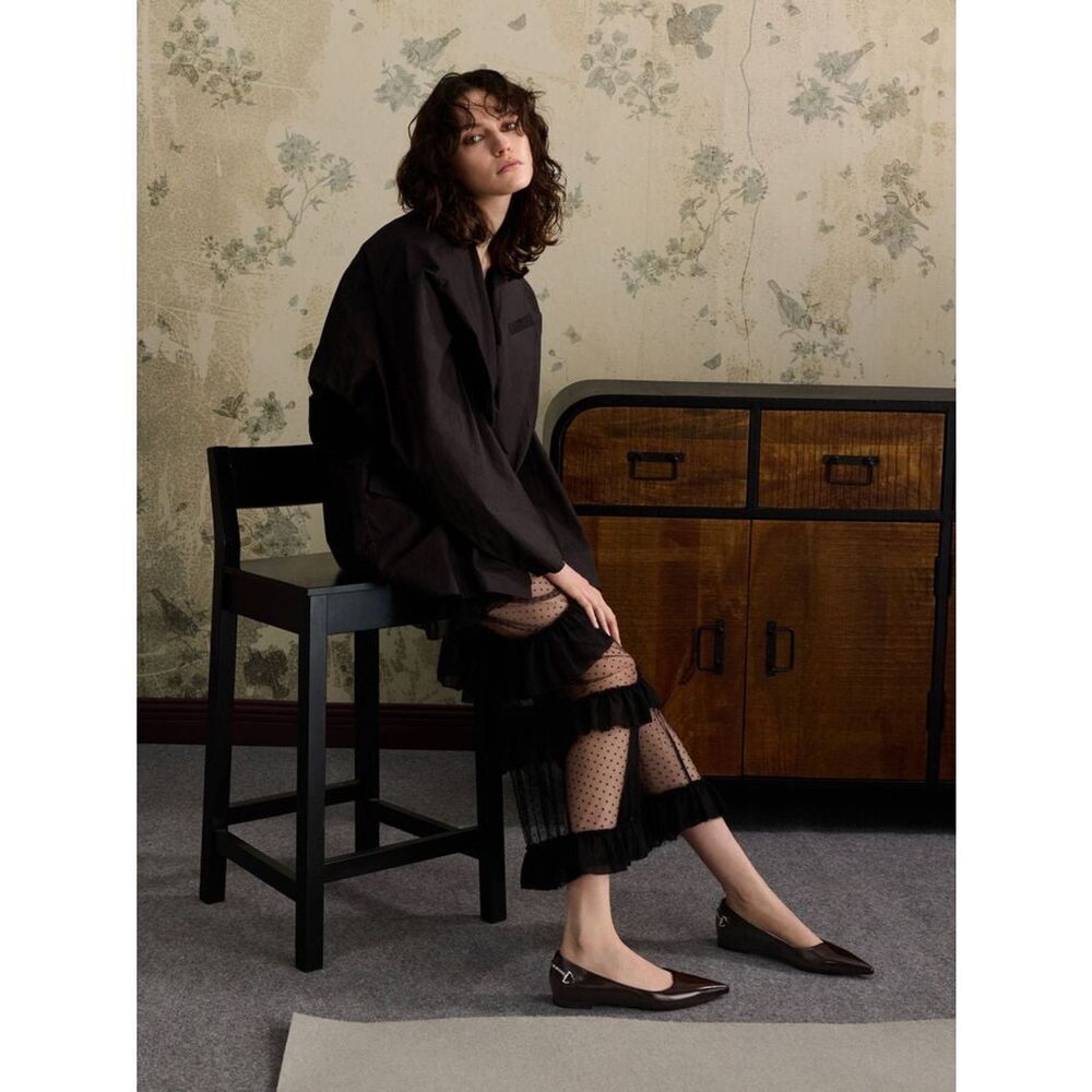 Charles & Keith Erinna Metallic-Accent Pointed Flats - Burgundy - Picture 4 of 13